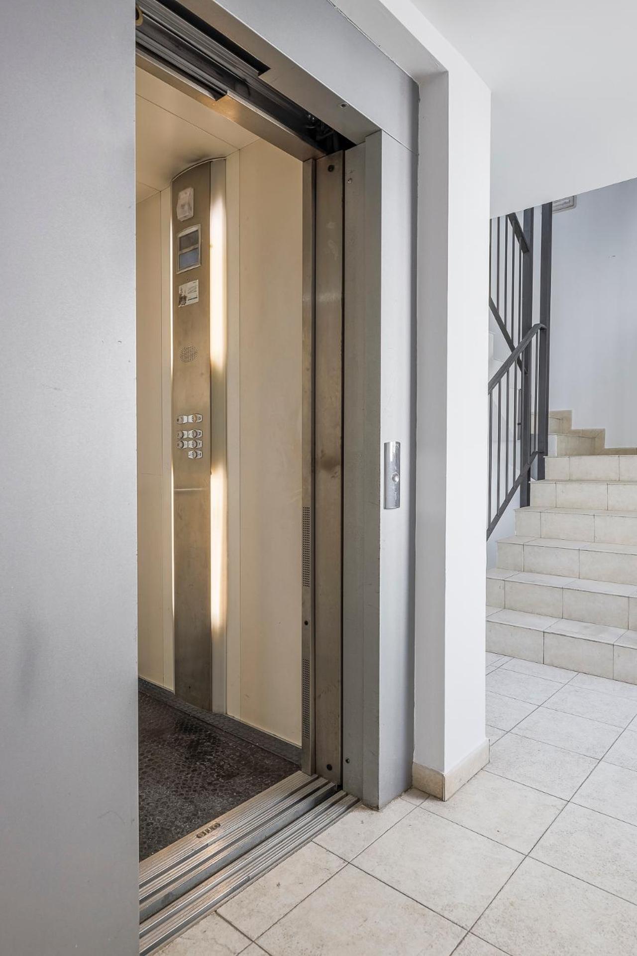 Algaba 3 D Planta Apartment La Algaba Luaran gambar
